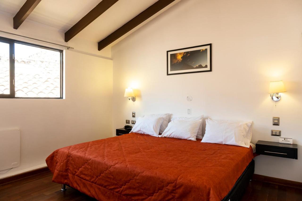 Hostal & Apartments El Triunfo Куско Экстерьер фото