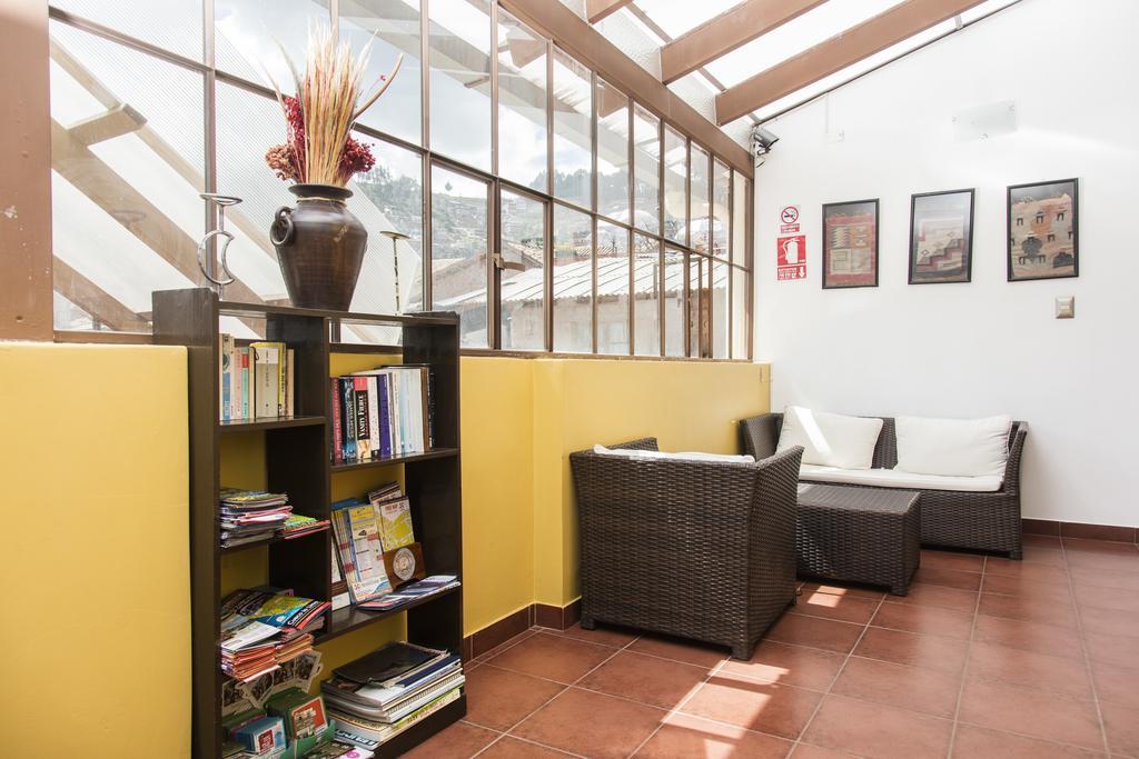 Hostal & Apartments El Triunfo Куско Экстерьер фото